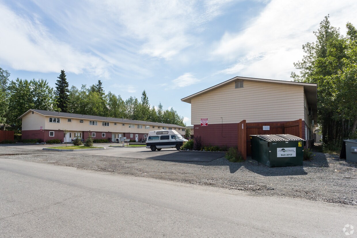 450-460 Dailey Avenue - 450-460 Dailey Ave