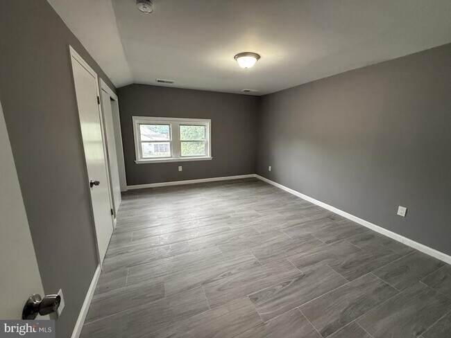 Foto del edificio - 178 Crosswicks Rd