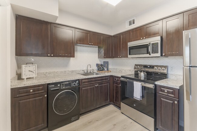 Foto del edificio - 121 Danube Ave