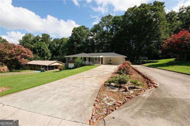 Building Photo - 840 Howard Ct SW
