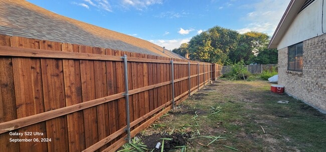 Building Photo - 2102 Berkner Dr