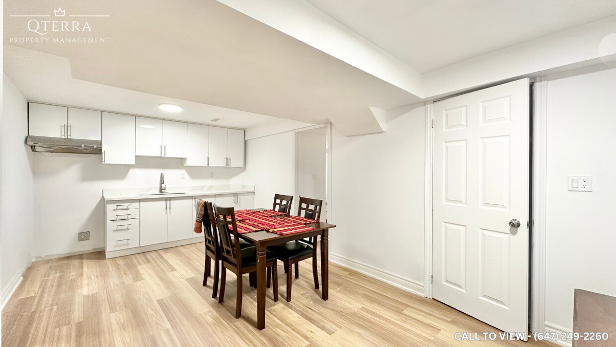 Photo principale - 2-164 Williamson Dr E