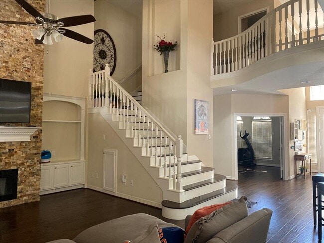 Building Photo - 12906 Golden Rainbow Dr