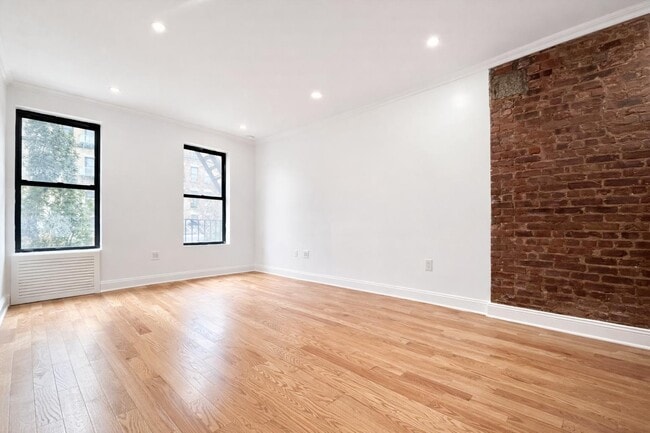 Building Photo - 125 Sherman Ave