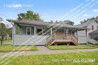 Building Photo - 1266 Clark St