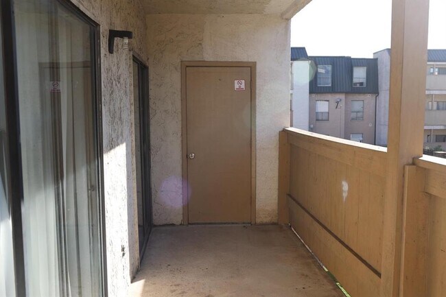 Foto del edificio - 8421 Hearth Dr
