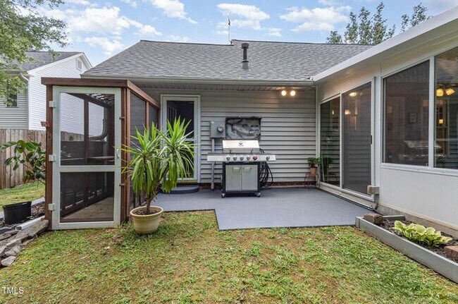 Foto del edificio - 105 Fox Den Ct