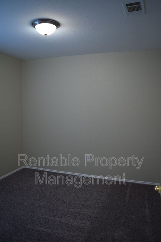 Foto del edificio - 8028 Doreen Ave