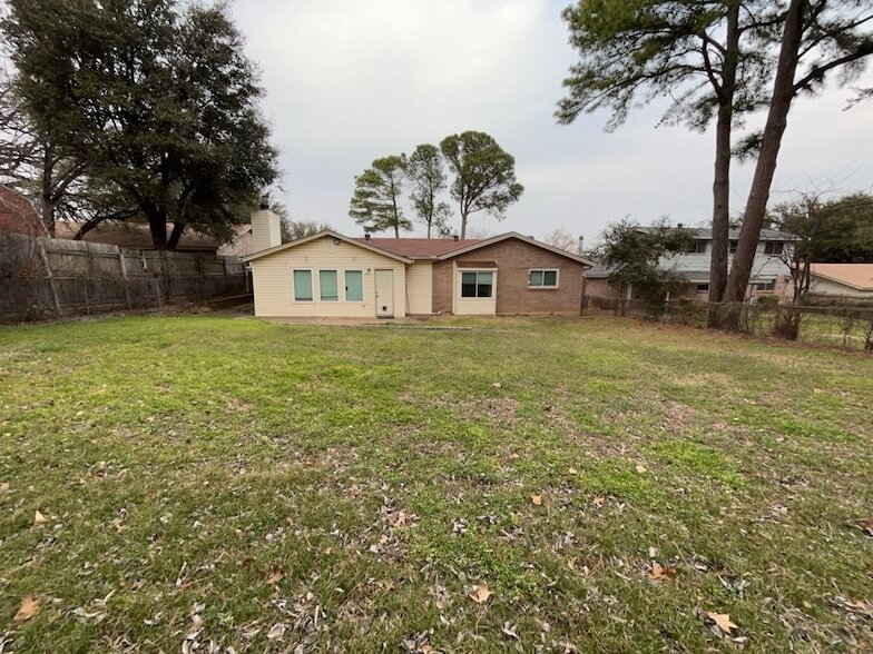 Building Photo - 603 Shelmar Dr