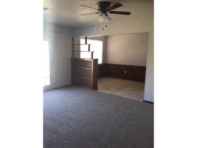 Foto del edificio - 407 SW Forest Pl