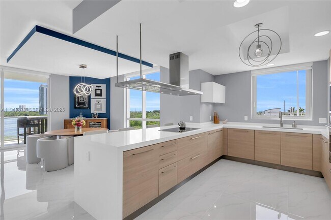 Building Photo - 17111 Biscayne Blvd