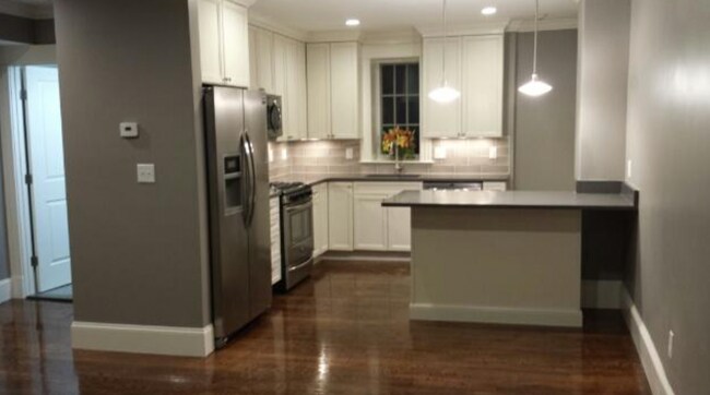 Foto del edificio - 384 Langley Rd