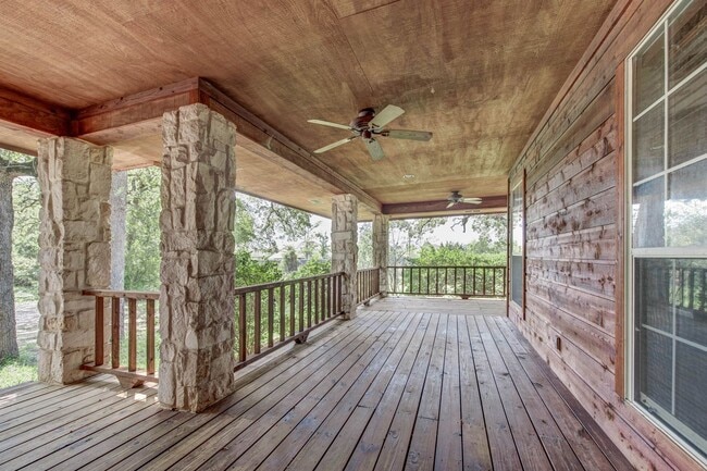 Foto del edificio - Available for August Move in! Acreage with...
