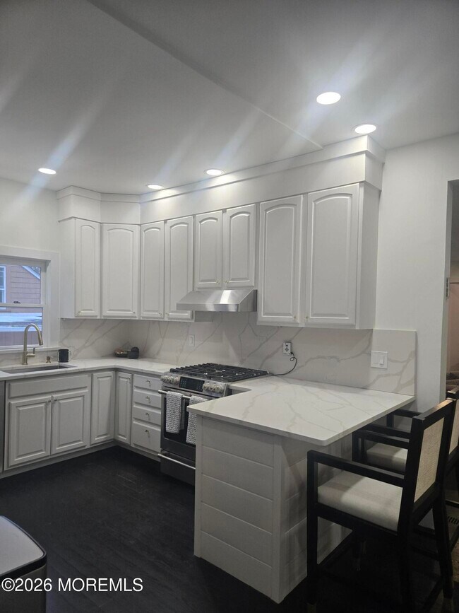 Foto del edificio - 486 W Lincoln Ave