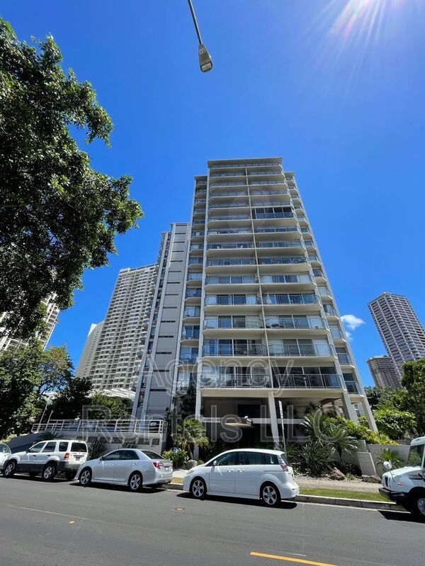 Foto principal - 1645 Ala Wai Blvd