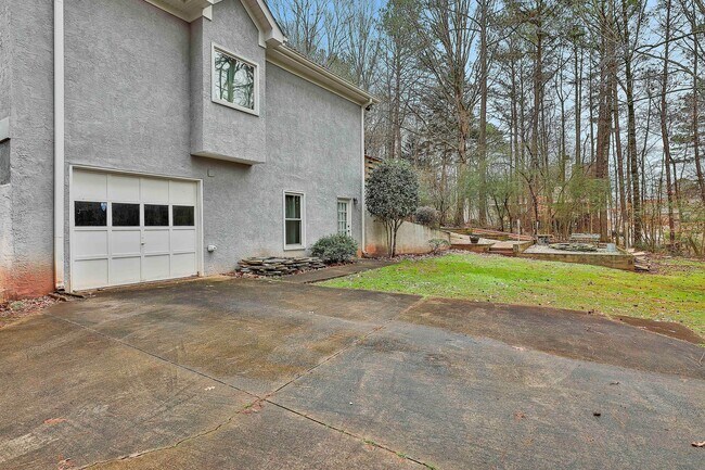 Foto del edificio - Sharpsburg Basement Apartment, ALL utilities included.