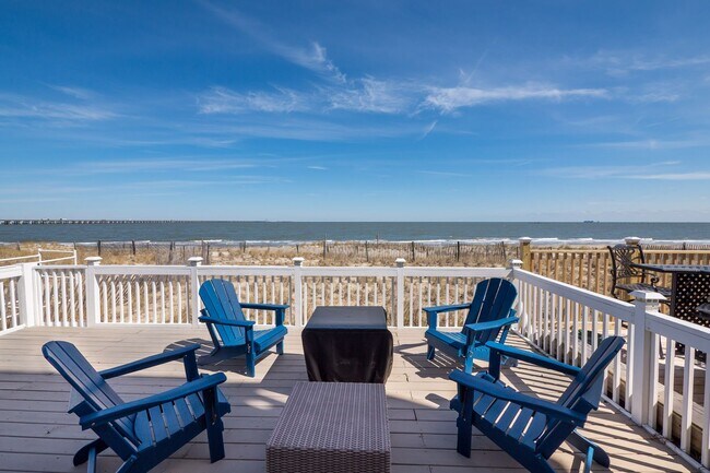 Building Photo - Beautiful beachfront condo overlooking the...