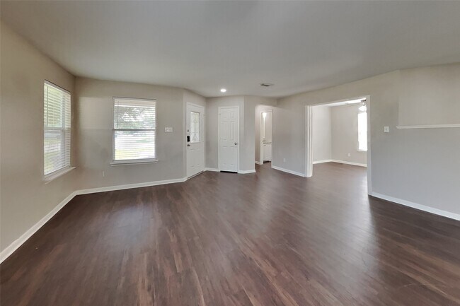 Building Photo - 6439 Lily Hollow Ct