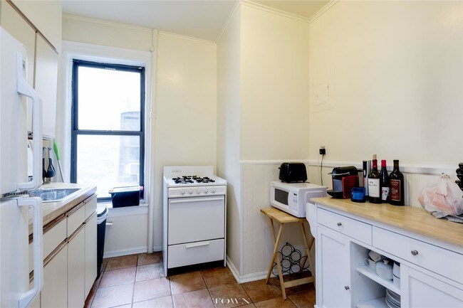 Building Photo - 336 E 67th St
