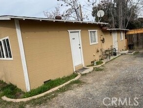 Building Photo - 320 S Pico Ave
