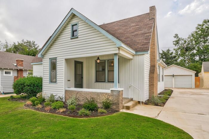 Primary Photo - Shepherd District 3 Bed 2 Bath Ready for Y...