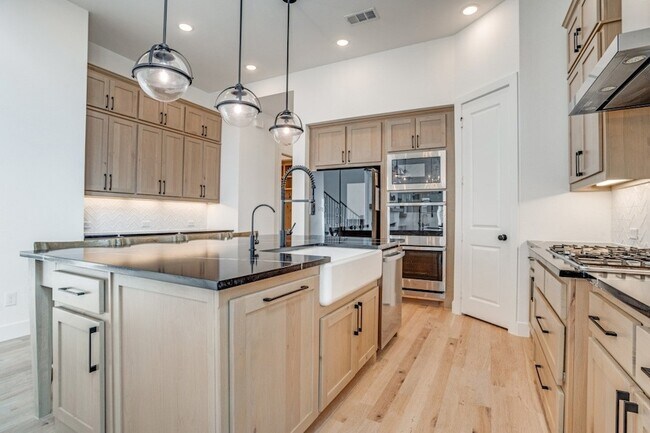 Foto del edificio - 4211 Mill Pond Dr