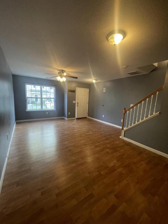 Foto del edificio - 93 Creekside Dr