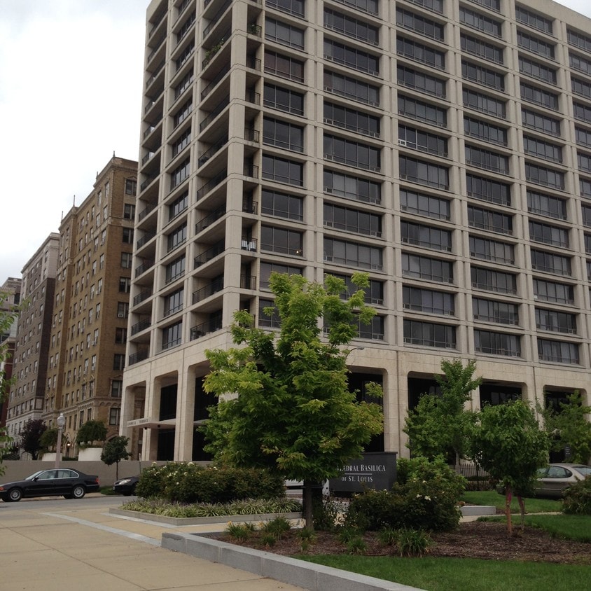building - 4501 Lindell Blvd