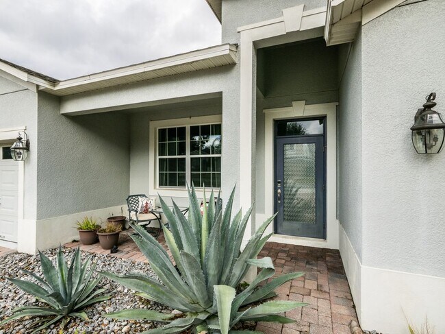 Foto del edificio - 1098 Harmony Ln