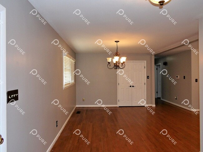 Foto del edificio - 1717 Haynes Ave NE