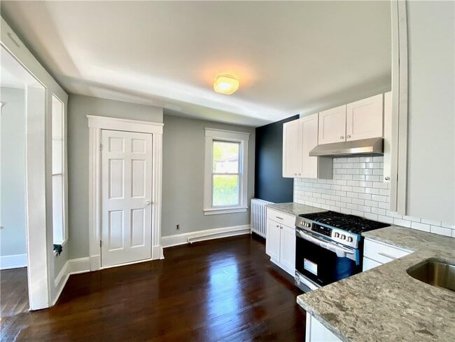 Foto del edificio - 185 Depew Ave
