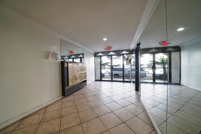 Interior Photo - Camellia