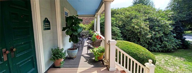 Foto del edificio - 117 Fire Island Ave