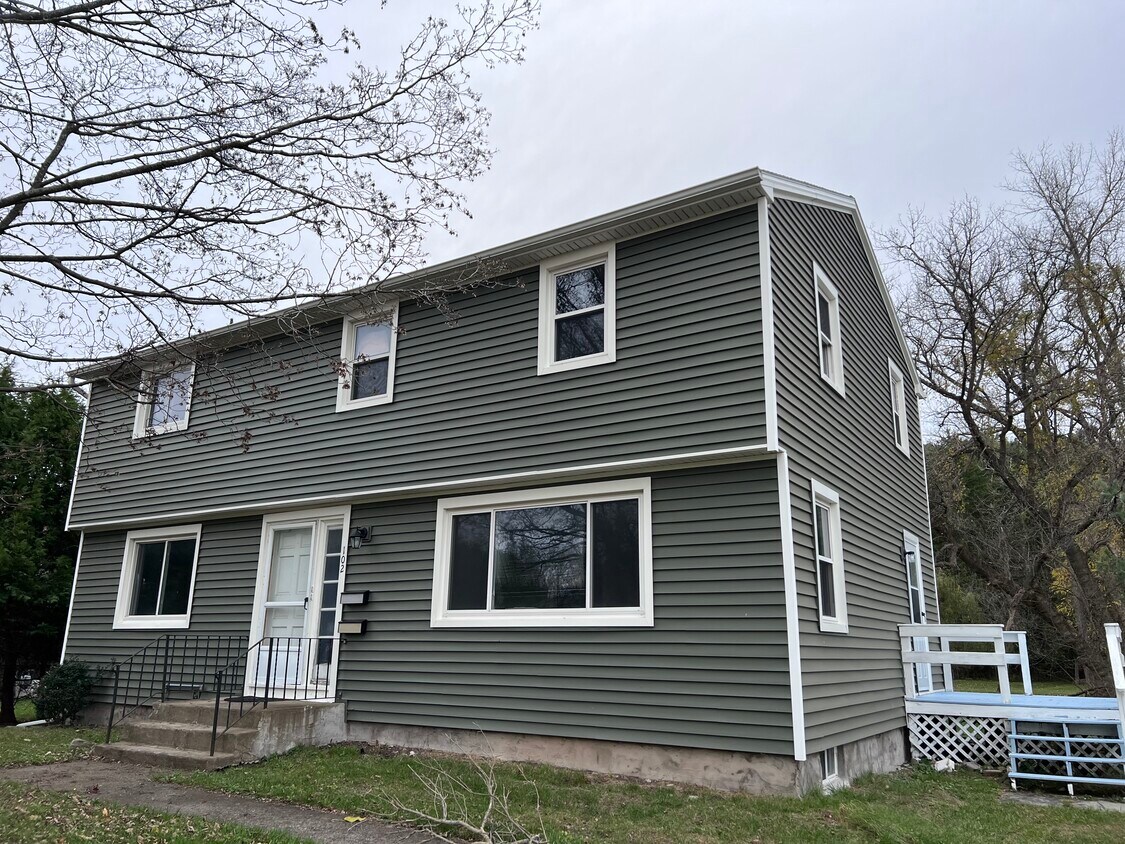 102 Park Dr, Manlius, NY 13104 Apartments in Manlius, NY