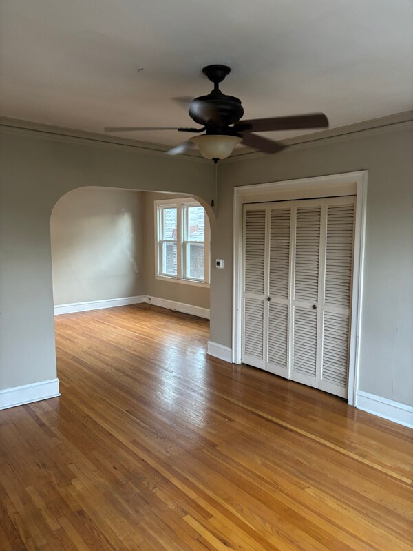 Foto del edificio - 4931 W Ainslie St