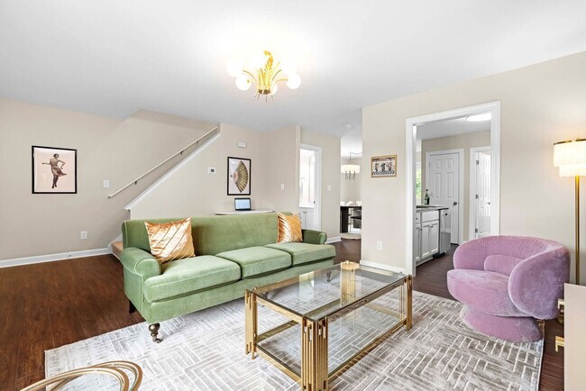 Foto del edificio - 2400 Hinton St