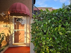 Building Photo - 6163 Seven Springs Blvd