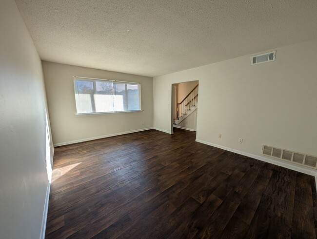 Foto del edificio - 2 Bedroom Walking Distance to NCSU!