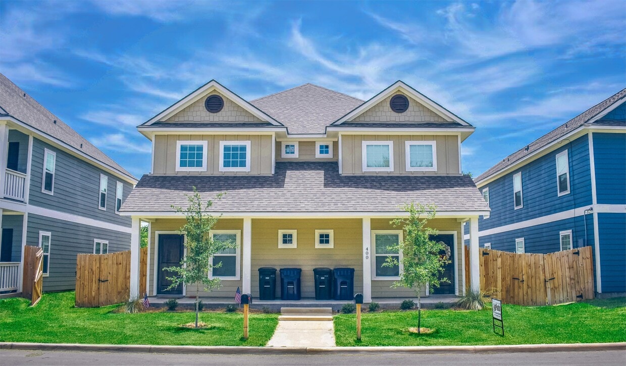 Photo - 400 Poplar St (College Station, TX)