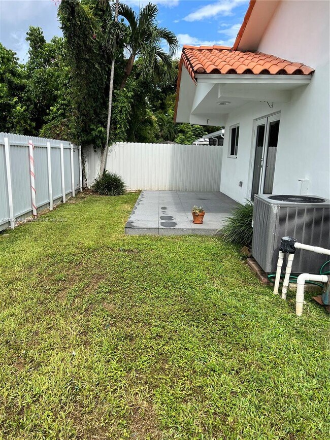 Foto del edificio - 3531 SW 23rd Terrace