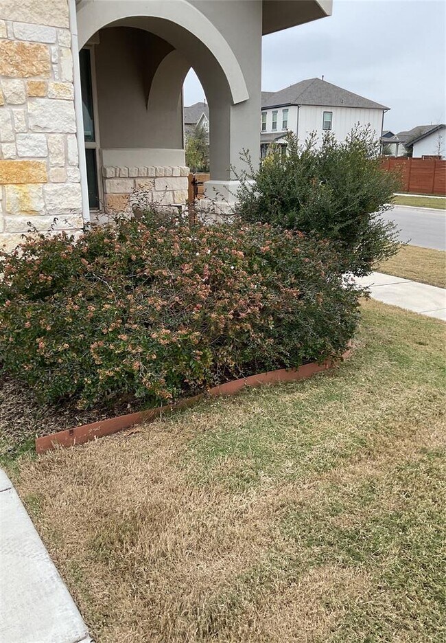 Foto del edificio - 5316 Baythorne Dr