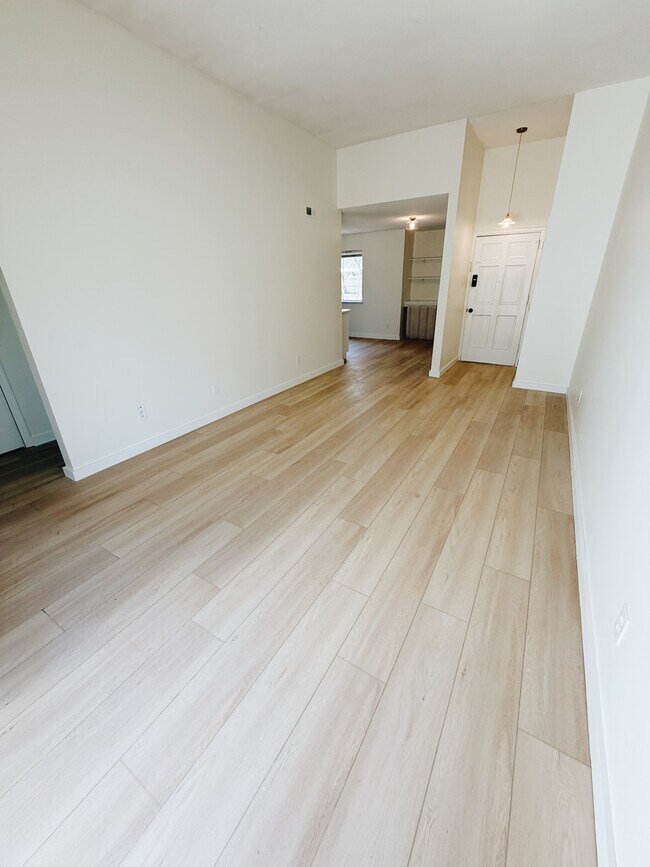 Building Photo - 105 Orgain Dr