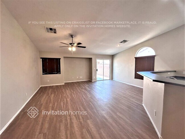 Foto del edificio - 4724 Painted Hills St