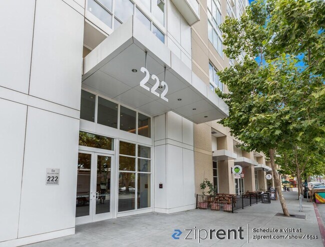 Foto del edificio - 222 Broadway