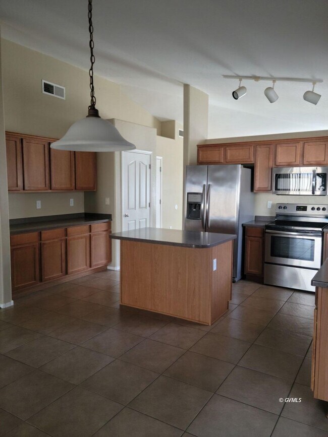 Foto del edificio - 1385 Graham Ln