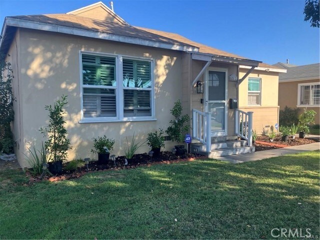 Foto del edificio - 15106 McRae Ave