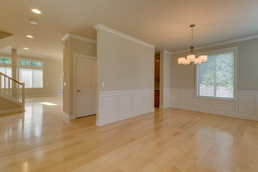 Foto del edificio - Beautiful & Spacious Kenmore Home for Rent!