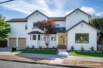 Building Photo - 1351 Arroyo Ave