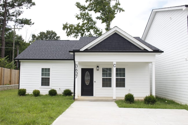Building Photo - 3637 Guess Rd