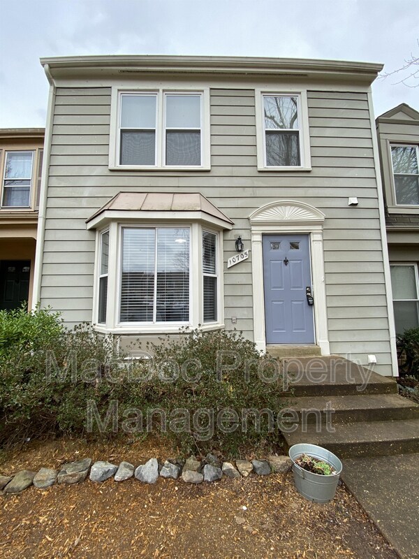 Primary Photo - 10705 Brice Ct